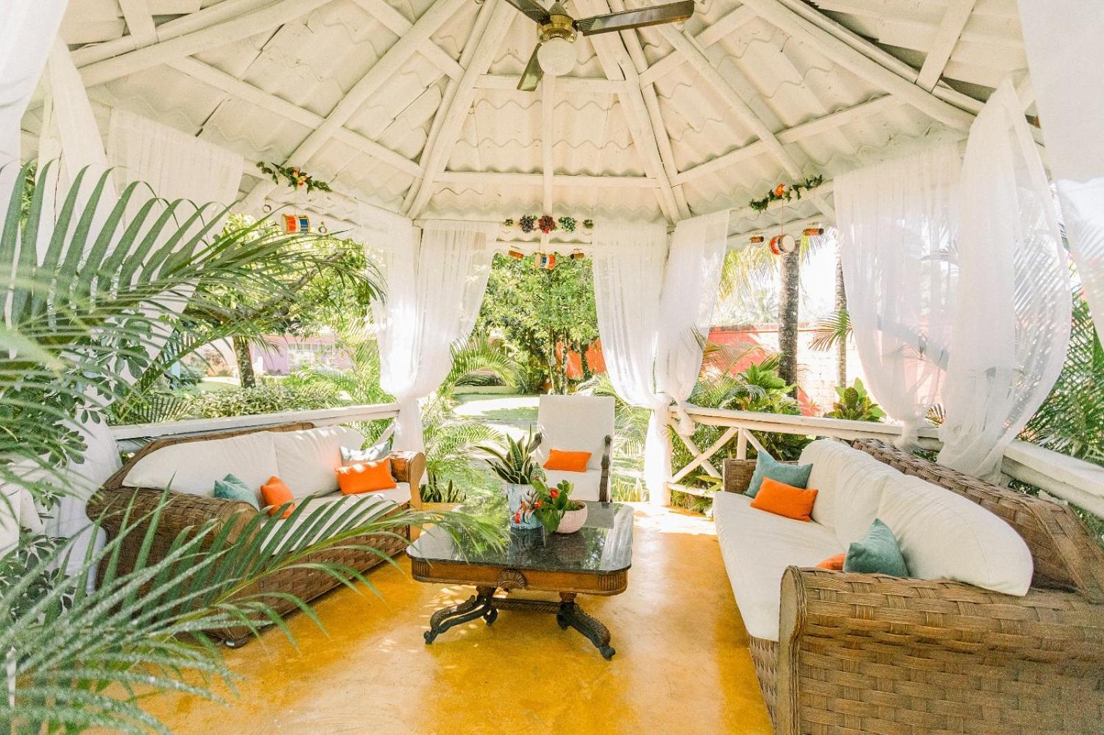 Guacamayos Hotel Bonao Bagian luar foto