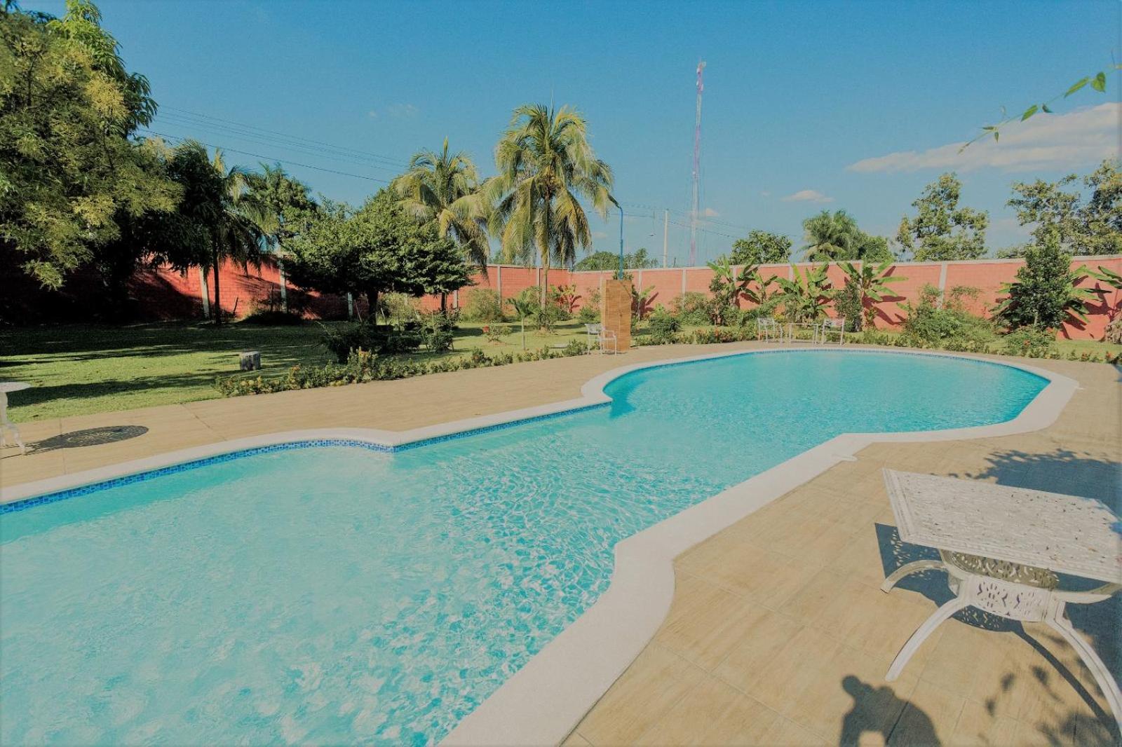 Guacamayos Hotel Bonao Bagian luar foto