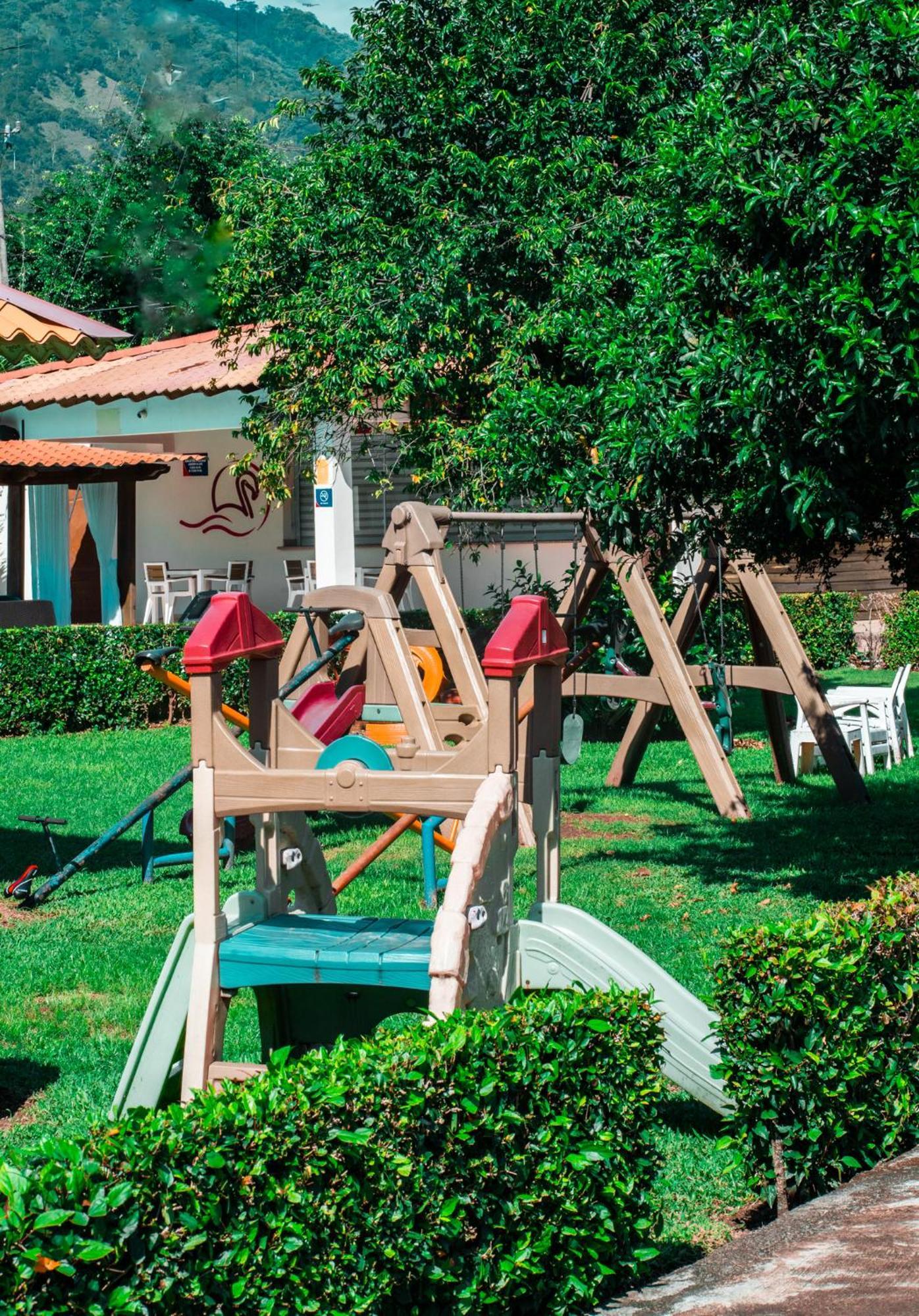Guacamayos Hotel Bonao Bagian luar foto