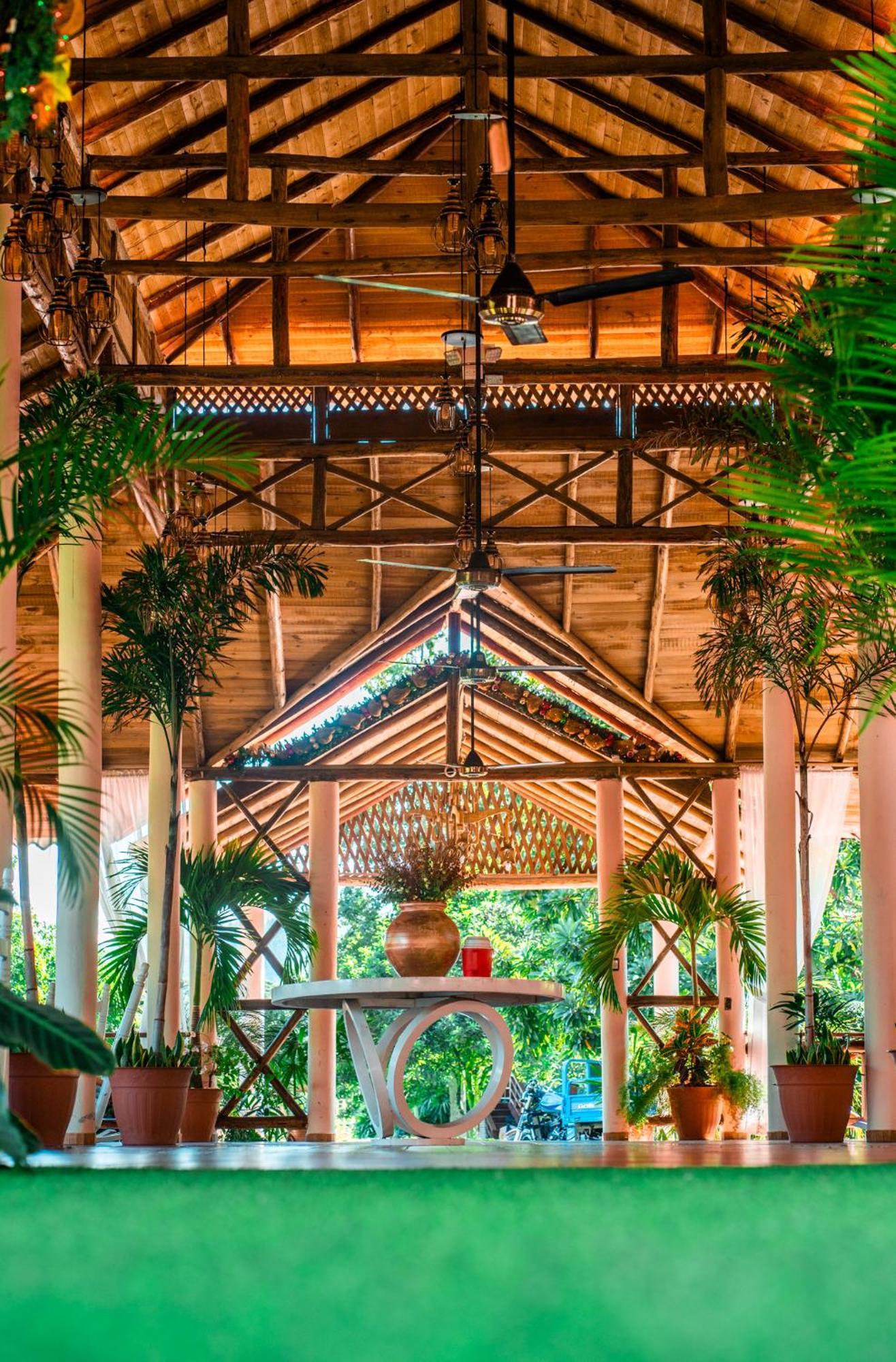 Guacamayos Hotel Bonao Bagian luar foto