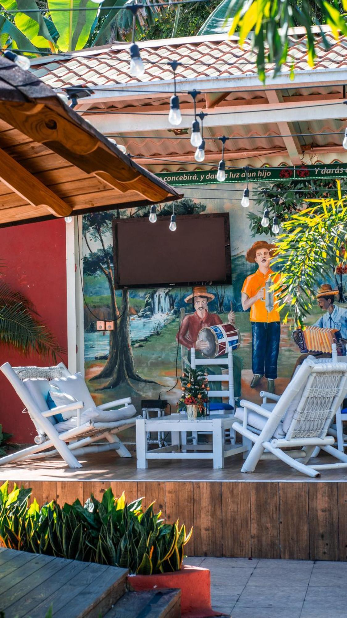Guacamayos Hotel Bonao Bagian luar foto