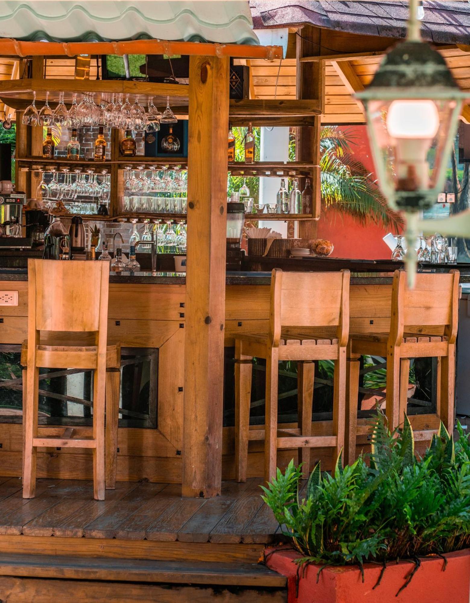 Guacamayos Hotel Bonao Bagian luar foto