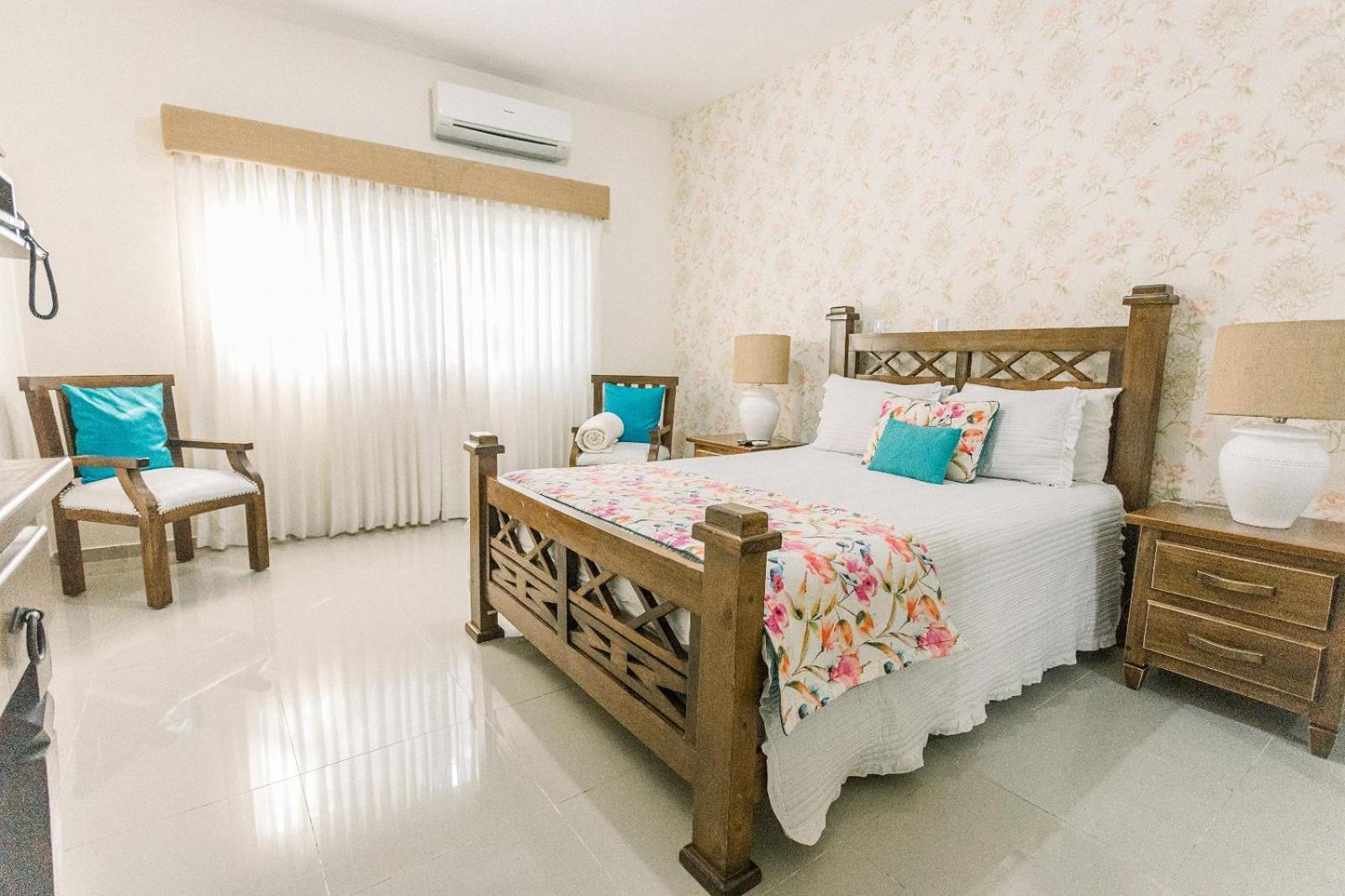 Guacamayos Hotel Bonao Bagian luar foto